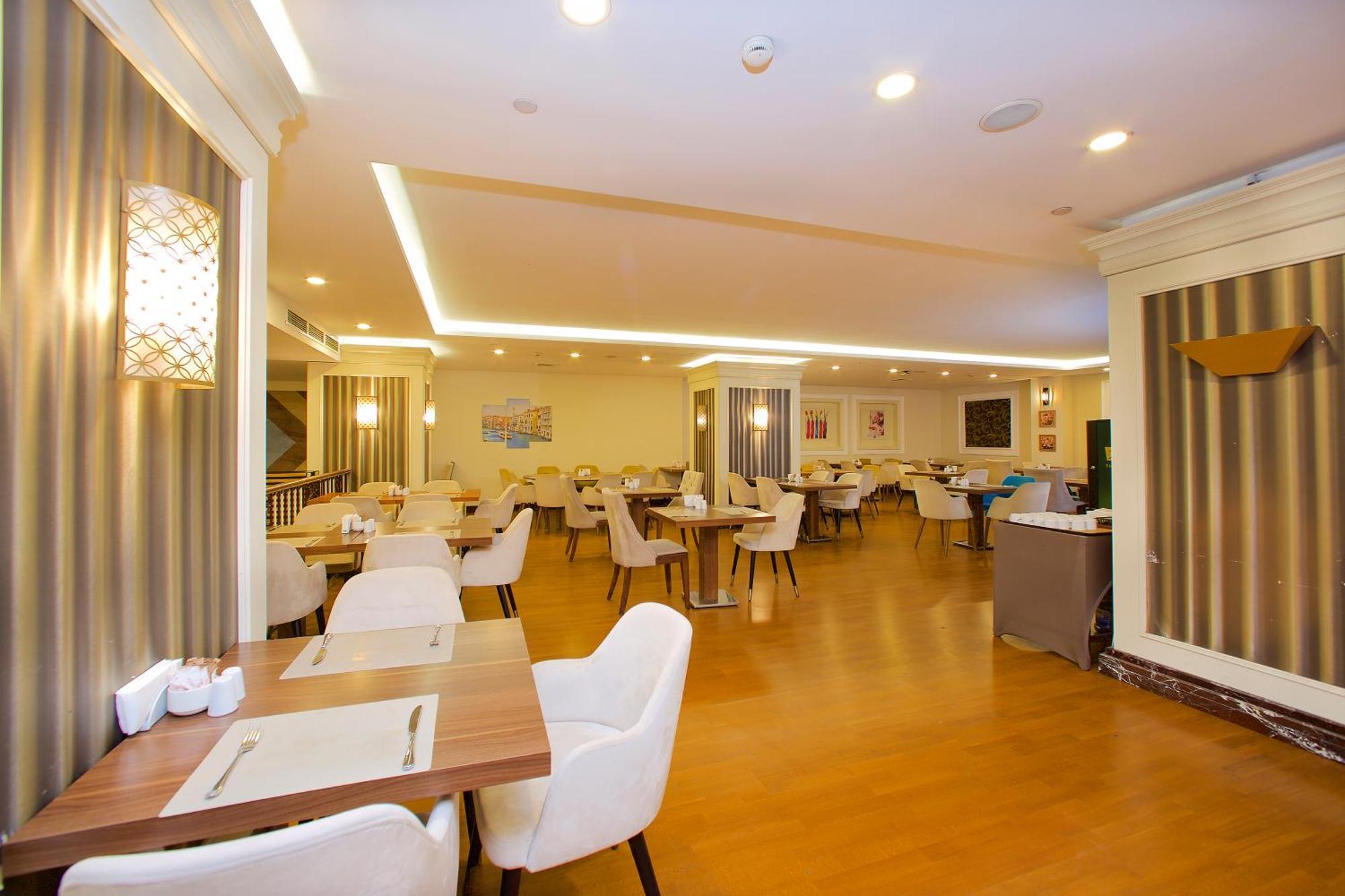 Ramada By Wyndham Istanbul Merter Εξωτερικό φωτογραφία Restaurant